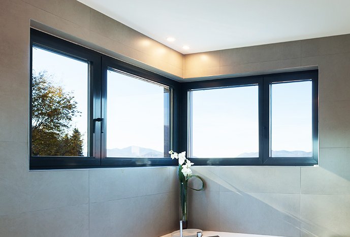 Kunststoff_Alu-Fenster_2018_GI-501060968_header.jpg